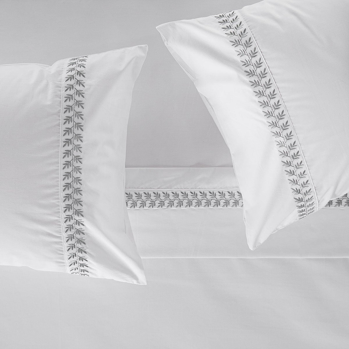 Sábana 220 Hilos Polycotton Bordada Hoja
