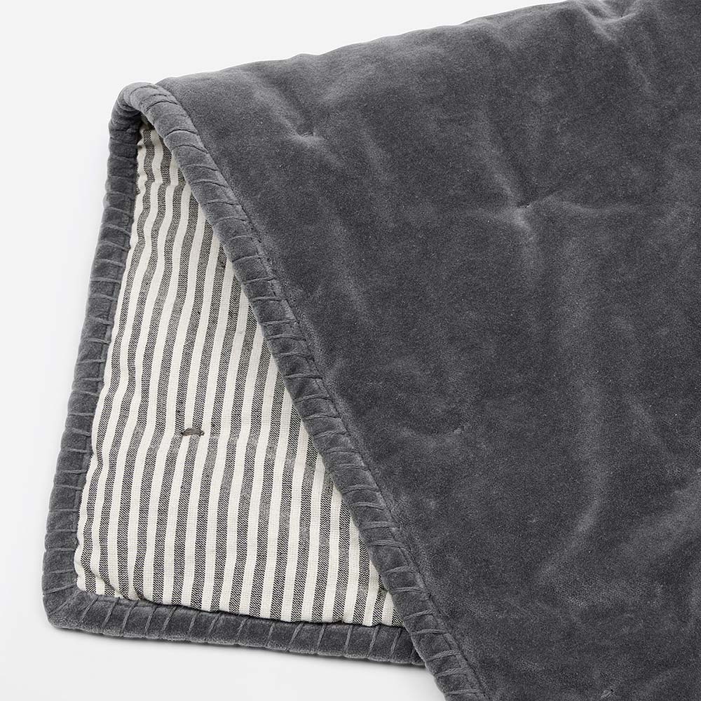 Piecera Velvet Stripes Grafito 110 x 230 cm